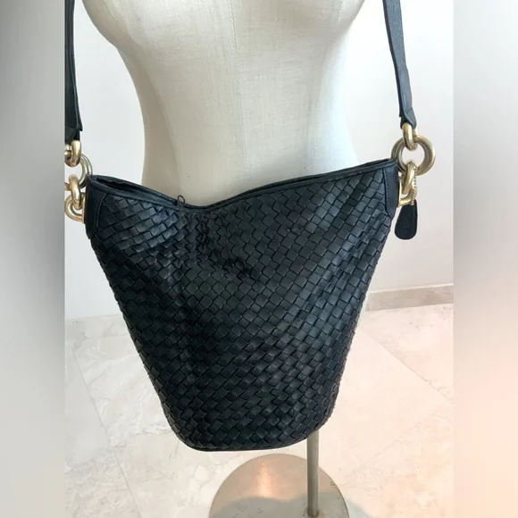 Black Woven Leather Vintage Zippered Bucket Purse - Picture 1 of 5